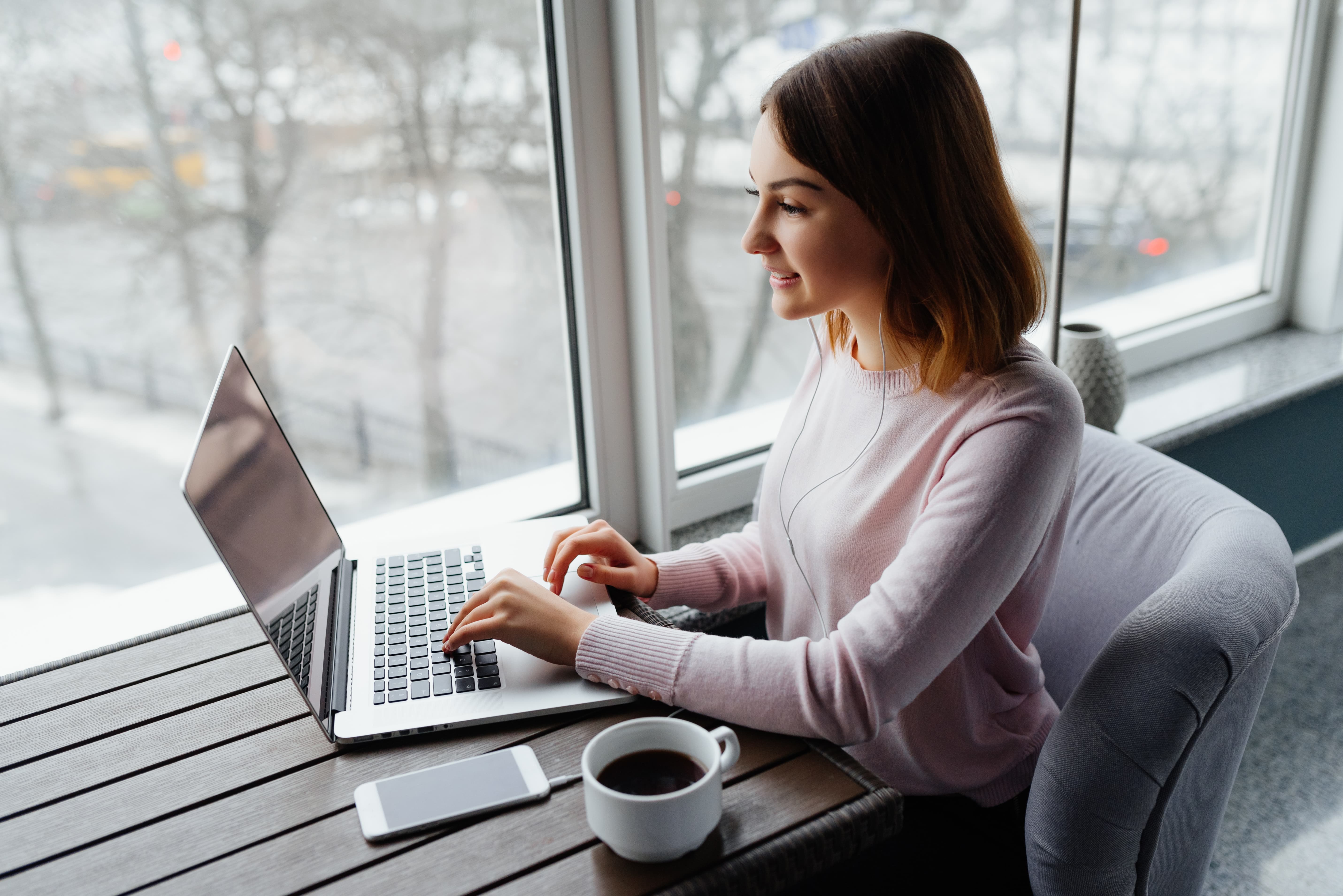 Kelebihan dan Kekurangan Menjadi Freelancer Tips Bisnis