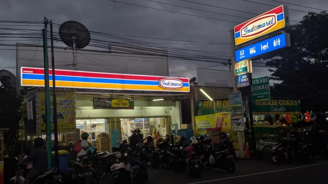 biaya franchise indomaret